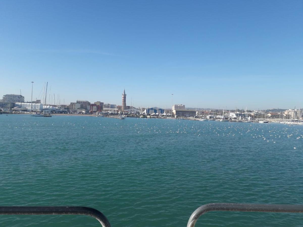 B&B Lido Apartament 10A Civitanova Marche Eksteriør billede