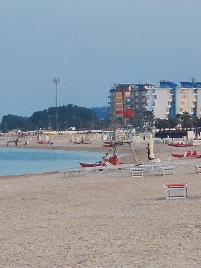 B&B Lido Apartament 10A Civitanova Marche Eksteriør billede
